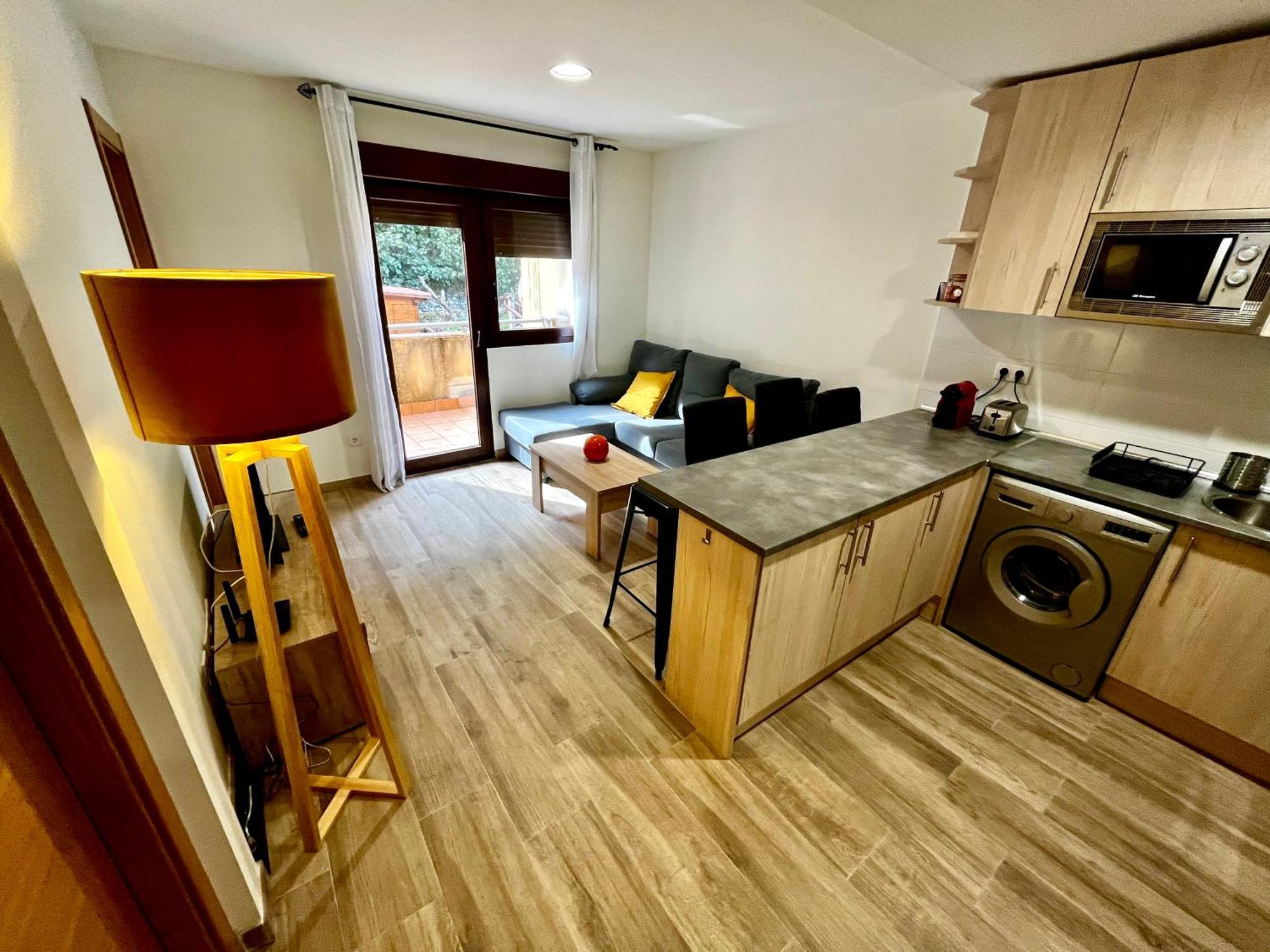 Lotila Flats L'infiestu Apartment